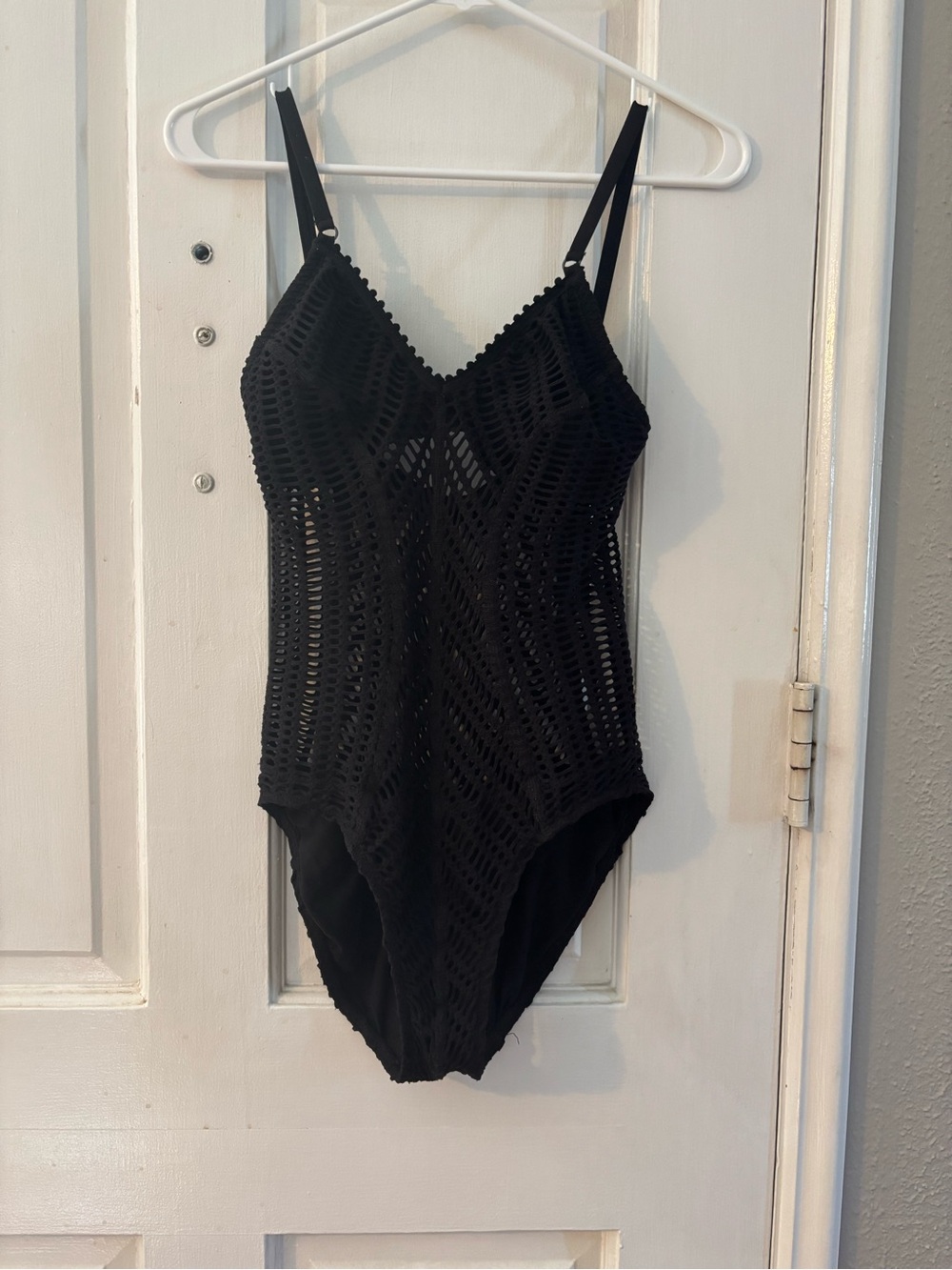 Robin Piccone Sophia One Piece Swimsuit Black Crochet 8 Lined Microfiber